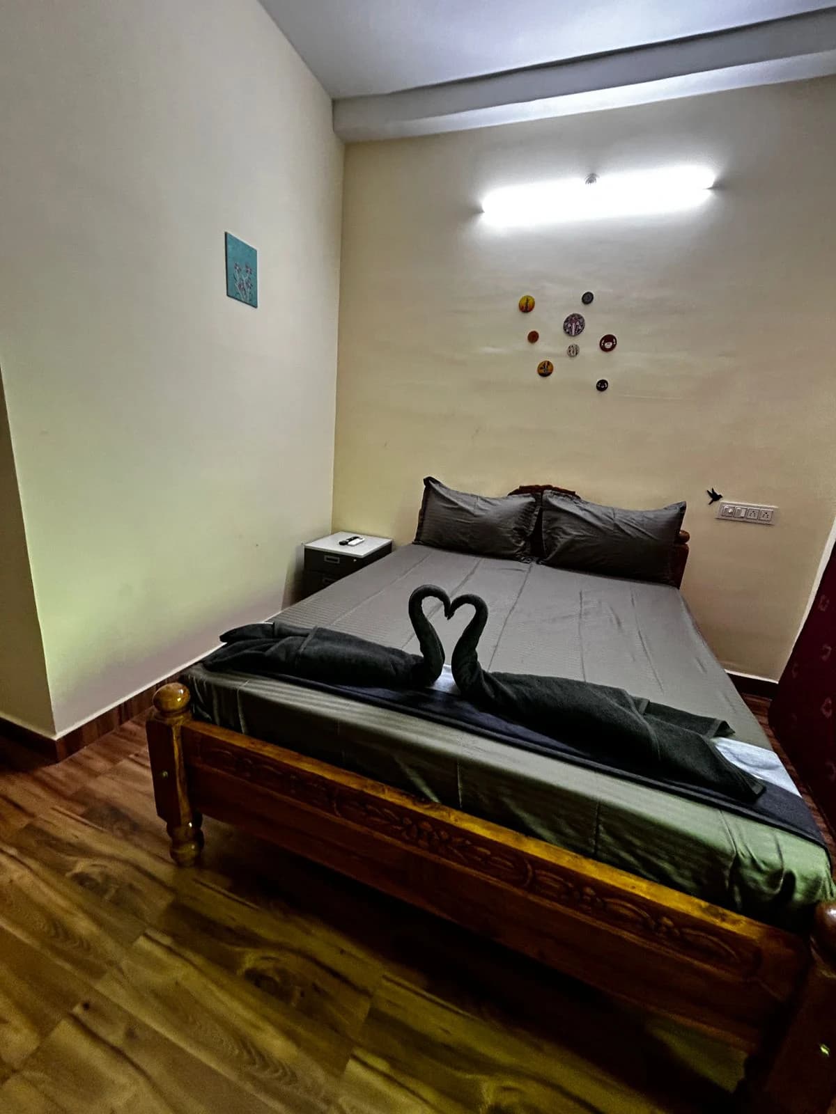 Guest room bed